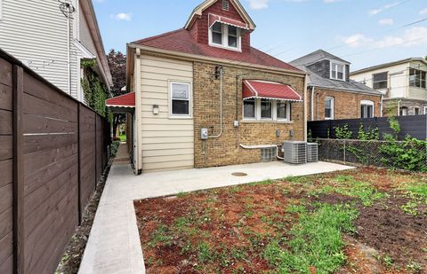 Tiny photo for 5624 W Pensacola Avenue, Chicago, IL 60634 (MLS # 12635189)