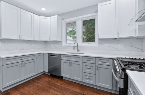 Tiny photo for 5624 W Pensacola Avenue, Chicago, IL 60634 (MLS # 12635189)
