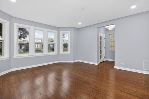 Tiny photo for 5624 W Pensacola Avenue, Chicago, IL 60634 (MLS # 12635189)