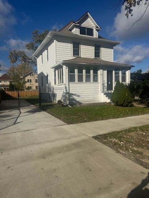 1306 S 6 th Avenue S Maywood IL 60153