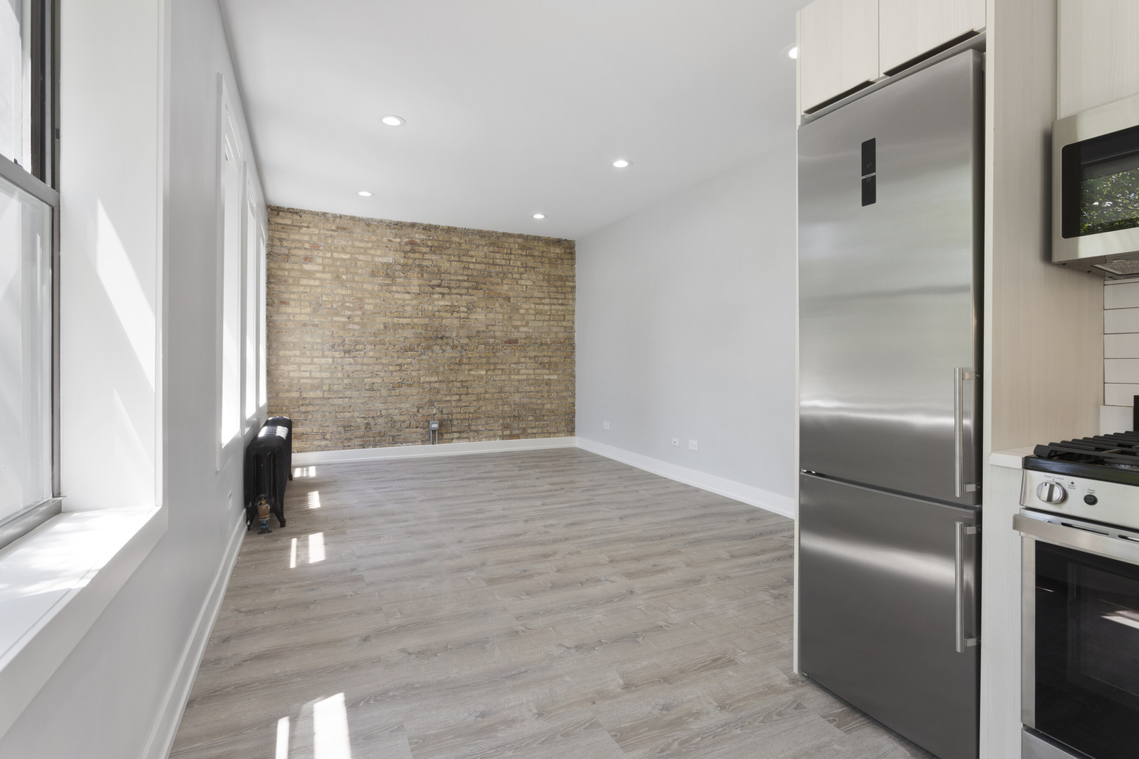 1320 W Birchwood Avenue 1