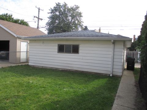 Tiny photo for 1324 Clinton Avenue, Berwyn, IL 60402 (MLS # 12549790)