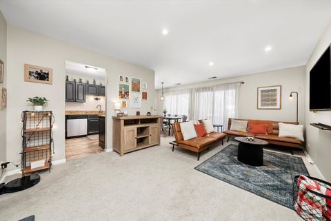 Tiny photo for 1502 7 Pines Road #C2, Schaumburg, IL 60193 (MLS # 12546176)