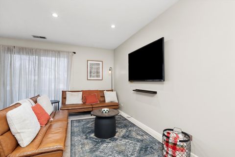 Tiny photo for 1502 7 Pines Road #C2, Schaumburg, IL 60193 (MLS # 12546176)