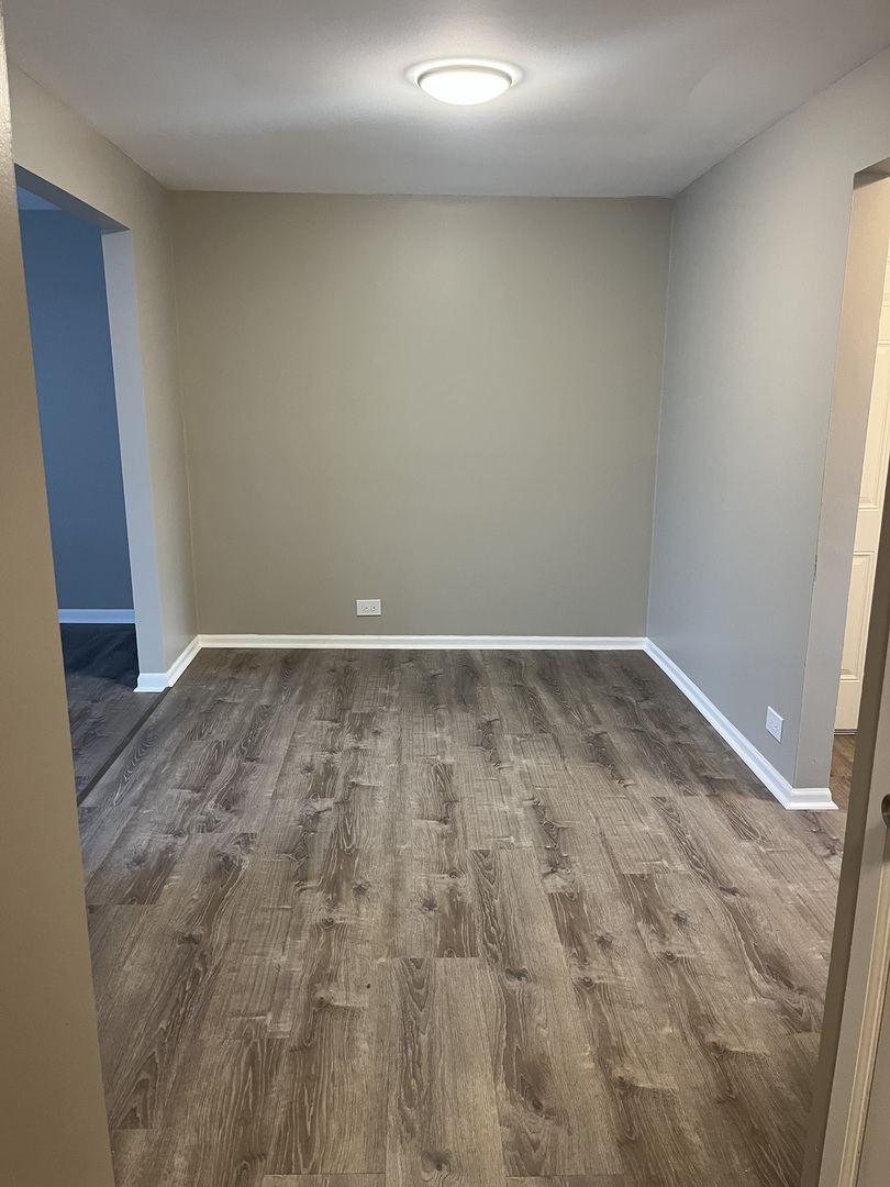 7652 S HARLEM Avenue 3C