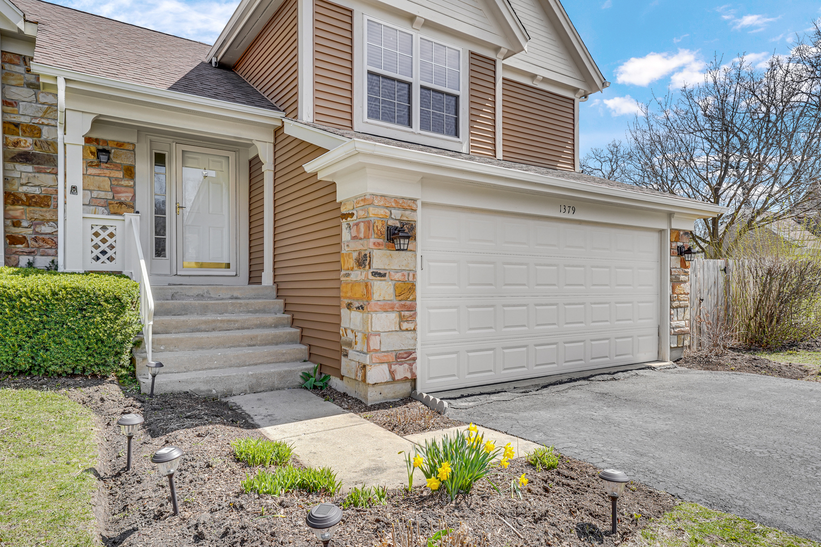 1379 Amherst Court