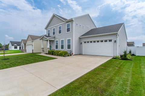 Tiny photo for 610 17th Avenue, Silvis, IL 61282 (MLS # 12723587)