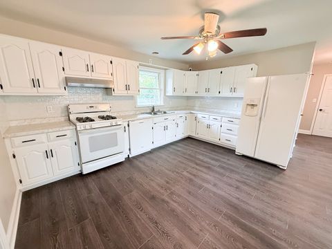 Tiny photo for 2225 W Acres Road, Joliet, IL 60435 (MLS # 12488055)