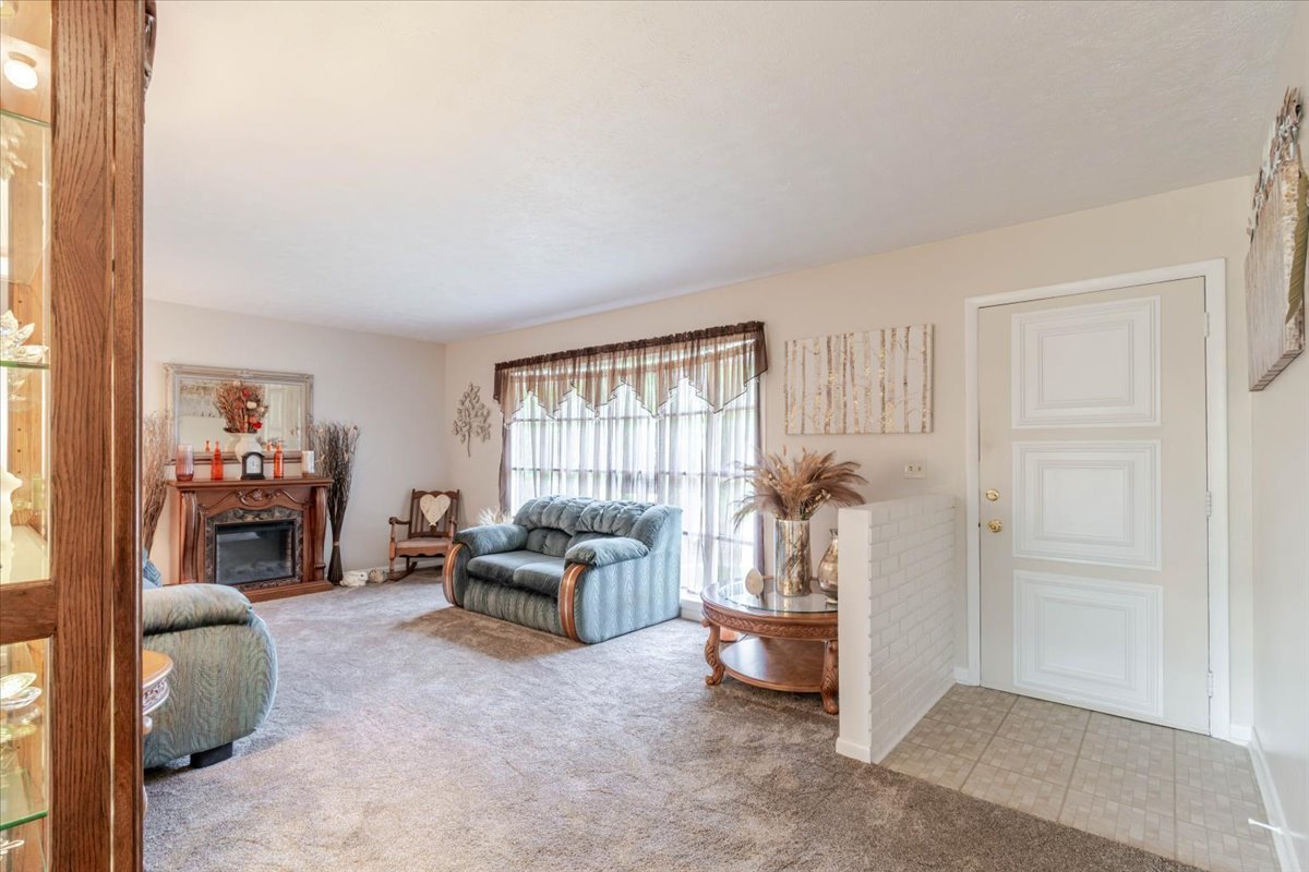122 Camelot Drive