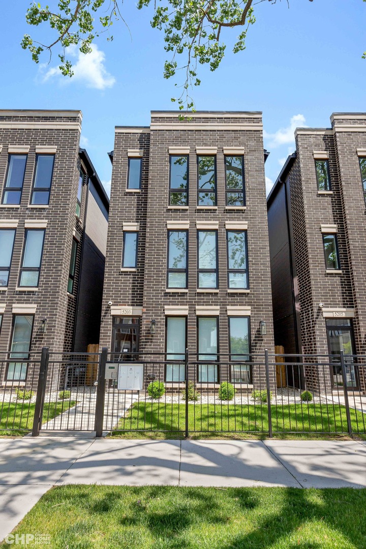 5201 S Wabash Avenue