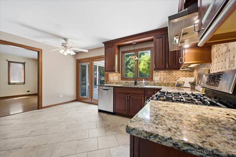 Tiny photo for 1054 S Oakland Avenue, Villa Park, IL 60181 (MLS # 12712678)