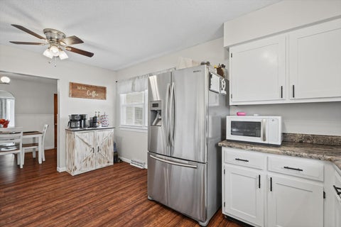Tiny photo for 125 Maple Street, Gibson City, IL 60936 (MLS # 12786534)