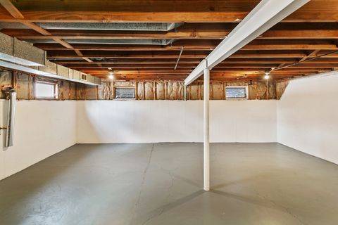 Tiny photo for 9204 Kedvale Avenue, Oak Lawn, IL 60453 (MLS # 12557391)