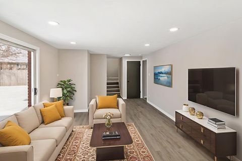 Tiny photo for 9204 Kedvale Avenue, Oak Lawn, IL 60453 (MLS # 12557391)