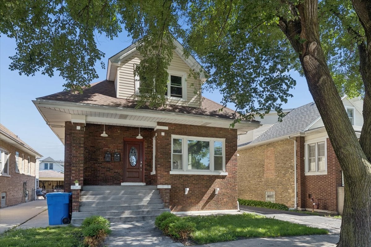 4928 W Eddy Street 2
