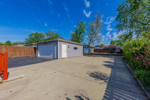 Tiny photo for 5844 W Maple Avenue, Berkeley, IL 60163 (MLS # 12375635)