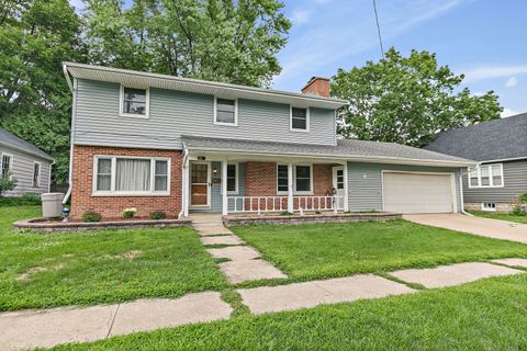 Photo of 211 E Ottawa Street, Sycamore, IL 60178 (MLS # 12624872)