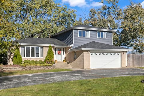 A home in Oak Forest