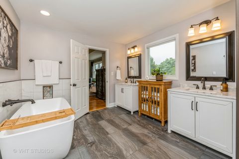 Tiny photo for 603 Arlington Parkway, Sleepy Hollow, IL 60118 (MLS # 12580098)