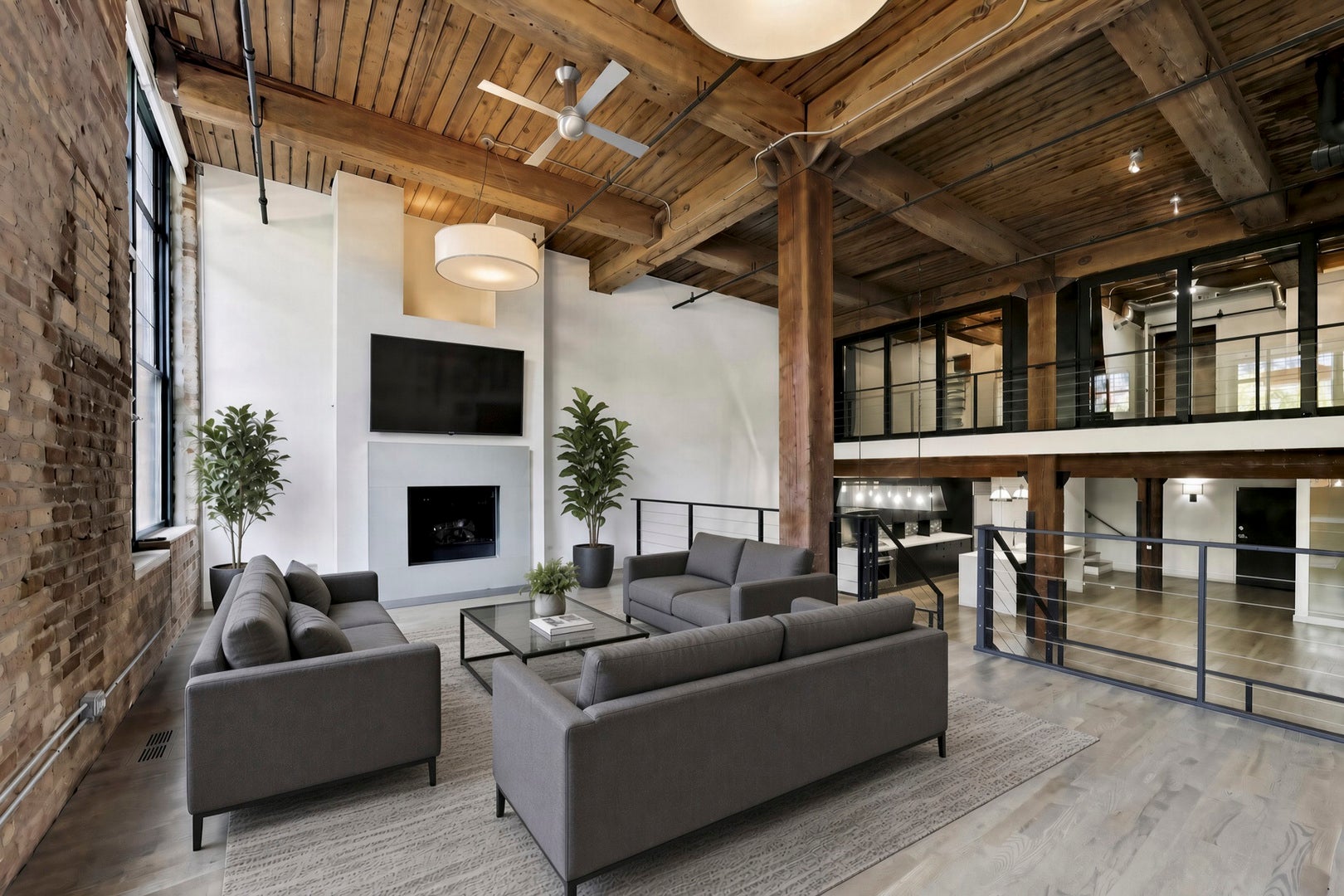 1000 W Washington Boulevard 141