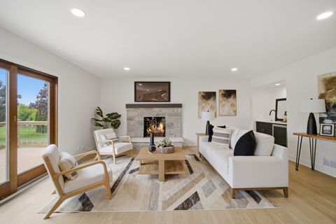 Tiny photo for 28 Windemere Lane, South Barrington, IL 60010 (MLS # 12656013)