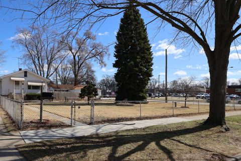 Tiny photo for 2405 ERIE Street, River Grove, IL 60171 (MLS # 12587139)