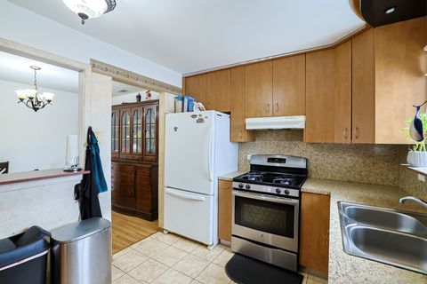 Tiny photo for 1030 Cottonwood Court #2A, Wheeling, IL 60090 (MLS # 12539705)