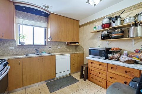 Tiny photo for 1030 Cottonwood Court #2A, Wheeling, IL 60090 (MLS # 12539705)