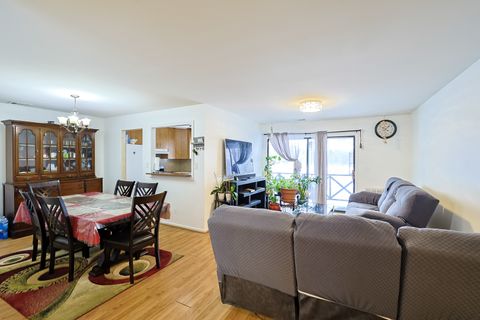 Tiny photo for 1030 Cottonwood Court #2A, Wheeling, IL 60090 (MLS # 12539705)