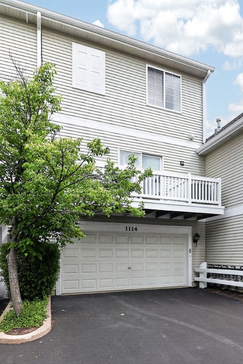 Tiny photo for 1114 Andover Court, Glendale Heights, IL 60139 (MLS # 12704239)