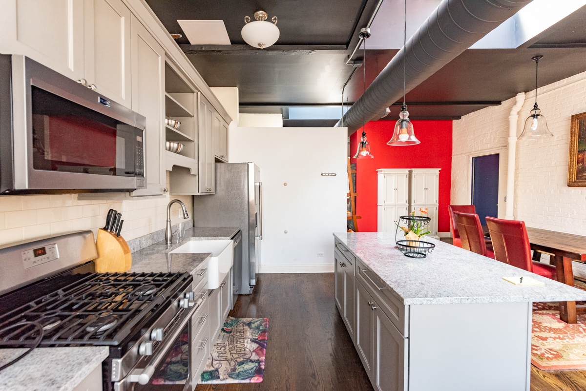 1214 W Belmont Avenue 2R