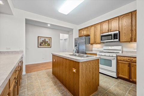 Tiny photo for 2905 CAROUSEL Court, Grayslake, IL 60030 (MLS # 12661091)