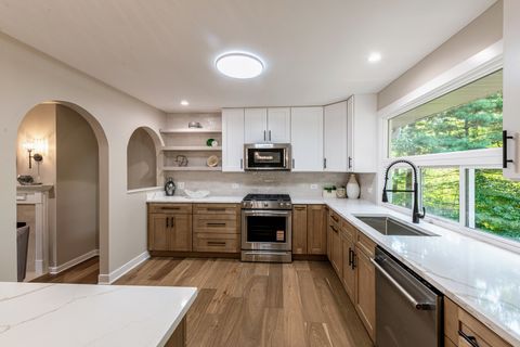 Tiny photo for 21W405 WALNUT Road, Glen Ellyn, IL 60137 (MLS # 12490977)