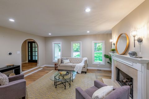 Tiny photo for 21W405 WALNUT Road, Glen Ellyn, IL 60137 (MLS # 12490977)
