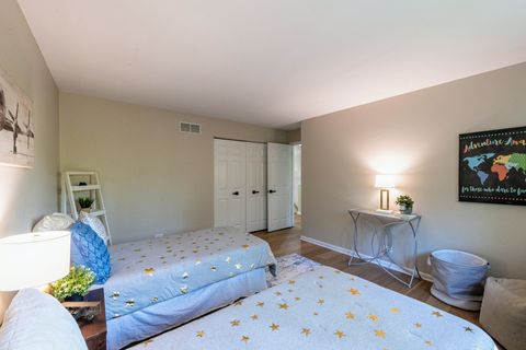 Tiny photo for 21W405 WALNUT Road, Glen Ellyn, IL 60137 (MLS # 12490977)