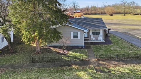 Tiny photo for 306 B W LYTLE Street, Newman, IL 61942 (MLS # 12571924)