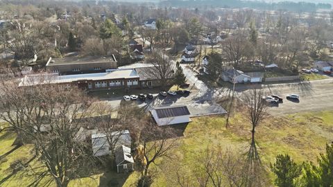 Tiny photo for 306 B W LYTLE Street, Newman, IL 61942 (MLS # 12571924)