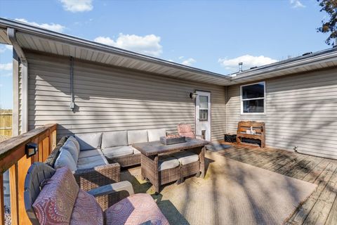 Tiny photo for 306 B W LYTLE Street, Newman, IL 61942 (MLS # 12571924)