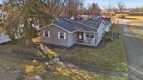 Tiny photo for 306 B W LYTLE Street, Newman, IL 61942 (MLS # 12571924)