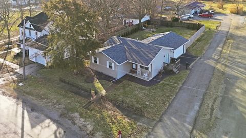 Tiny photo for 306 B W LYTLE Street, Newman, IL 61942 (MLS # 12571924)