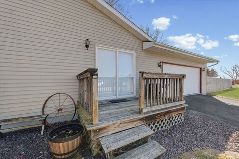 Tiny photo for 306 B W LYTLE Street, Newman, IL 61942 (MLS # 12571924)