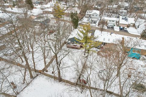 Tiny photo for 11 Highview Avenue, Fox Lake, IL 60020 (MLS # 12565382)