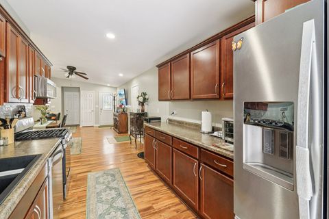 Tiny photo for 11 Highview Avenue, Fox Lake, IL 60020 (MLS # 12565382)