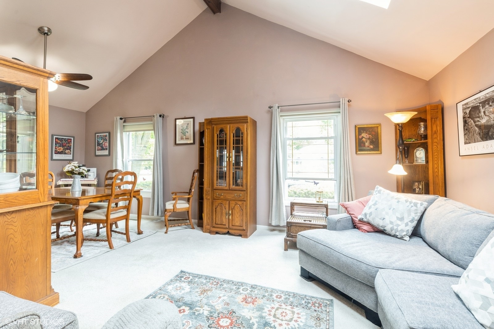 Crystal Lake, Illinois 60014, United States, 4 Bedrooms Bedrooms, ,2 BathroomsBathrooms,Residential,Contingent,185155