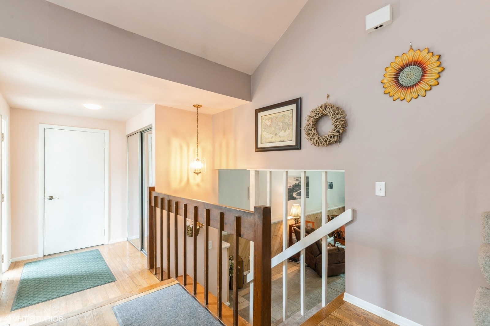 Crystal Lake, Illinois 60014, United States, 4 Bedrooms Bedrooms, ,2 BathroomsBathrooms,Residential,Contingent,185155