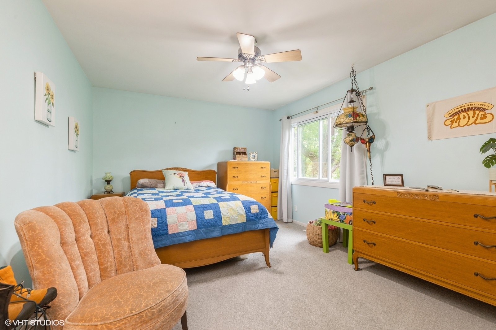 Crystal Lake, Illinois 60014, United States, 4 Bedrooms Bedrooms, ,2 BathroomsBathrooms,Residential,Contingent,185155