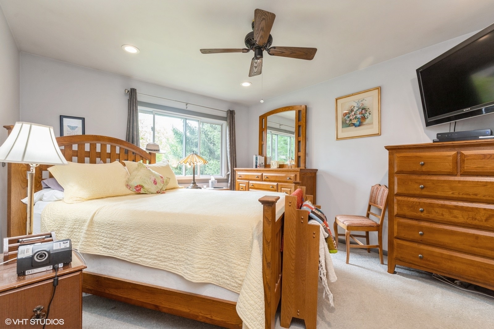 Crystal Lake, Illinois 60014, United States, 4 Bedrooms Bedrooms, ,2 BathroomsBathrooms,Residential,Contingent,185155