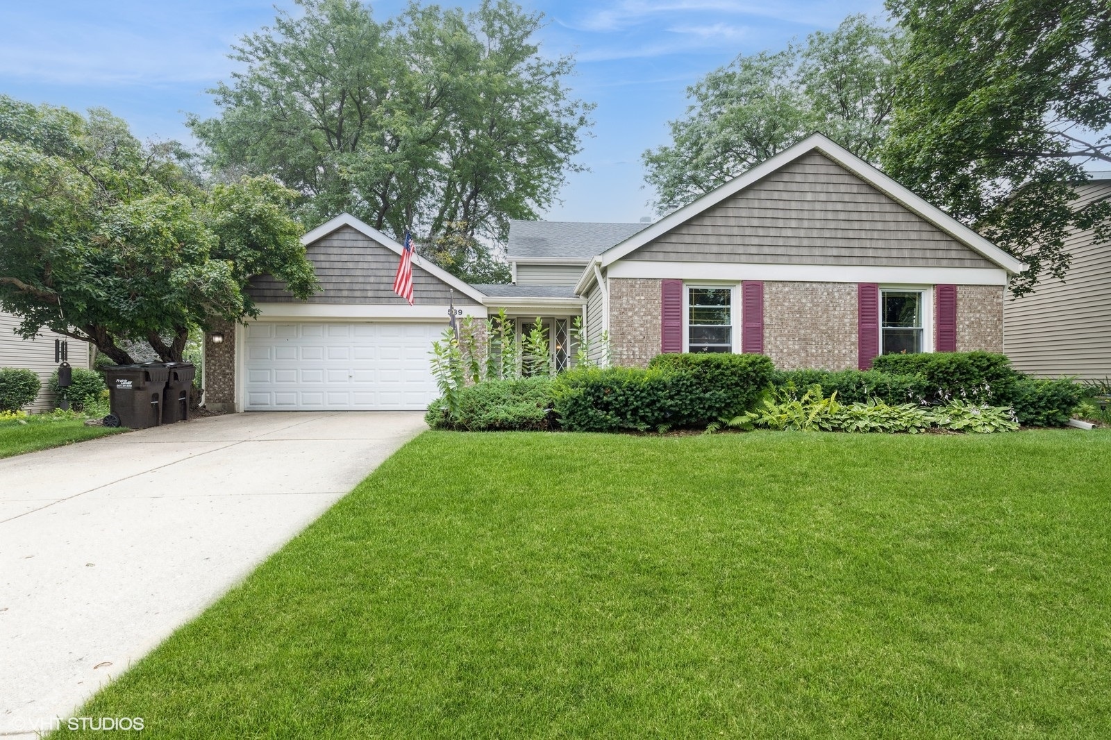 Crystal Lake, Illinois 60014, United States, 4 Bedrooms Bedrooms, ,2 BathroomsBathrooms,Residential,Contingent,185155