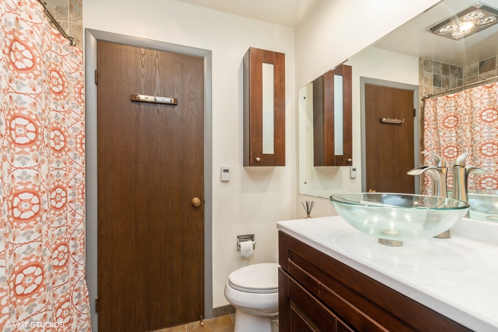 Crystal Lake, Illinois 60014, United States, 4 Bedrooms Bedrooms, ,2 BathroomsBathrooms,Residential,Contingent,185155