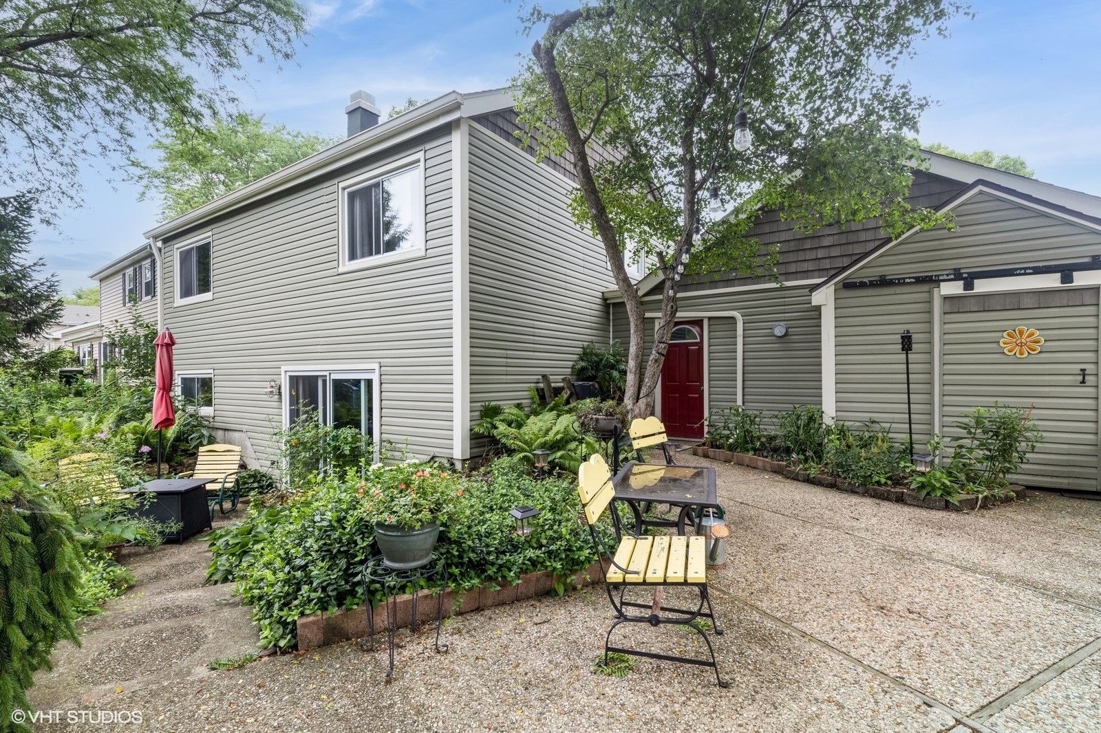 Crystal Lake, Illinois 60014, United States, 4 Bedrooms Bedrooms, ,2 BathroomsBathrooms,Residential,Contingent,185155